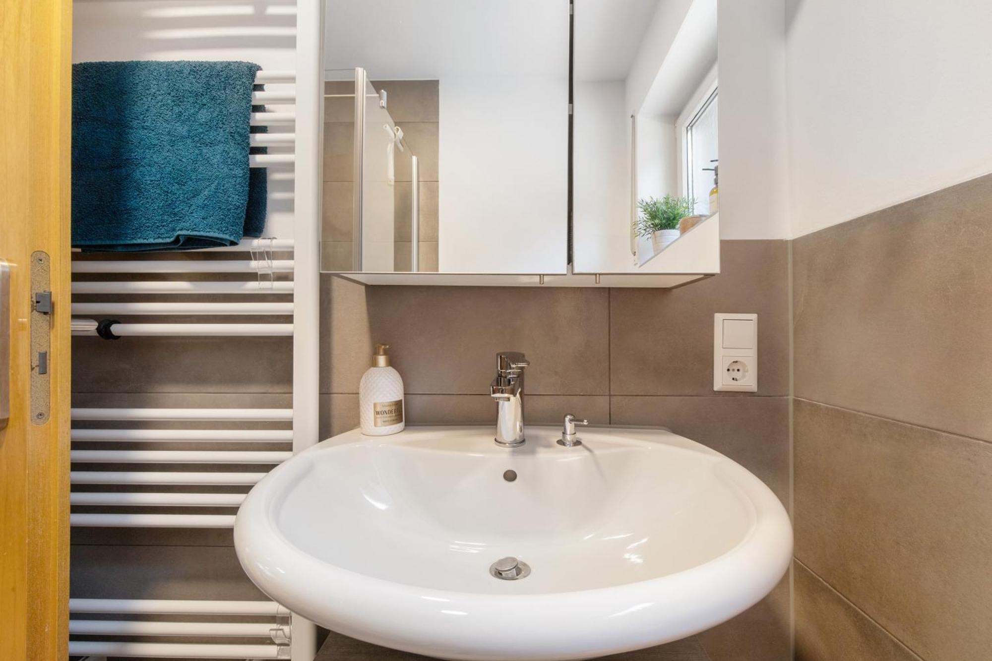 Ferienwohnung Emilia, 36Qm Münsingen Екстериор снимка