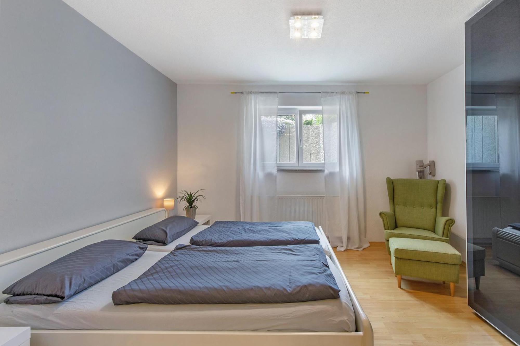 Ferienwohnung Emilia, 36Qm Münsingen Екстериор снимка