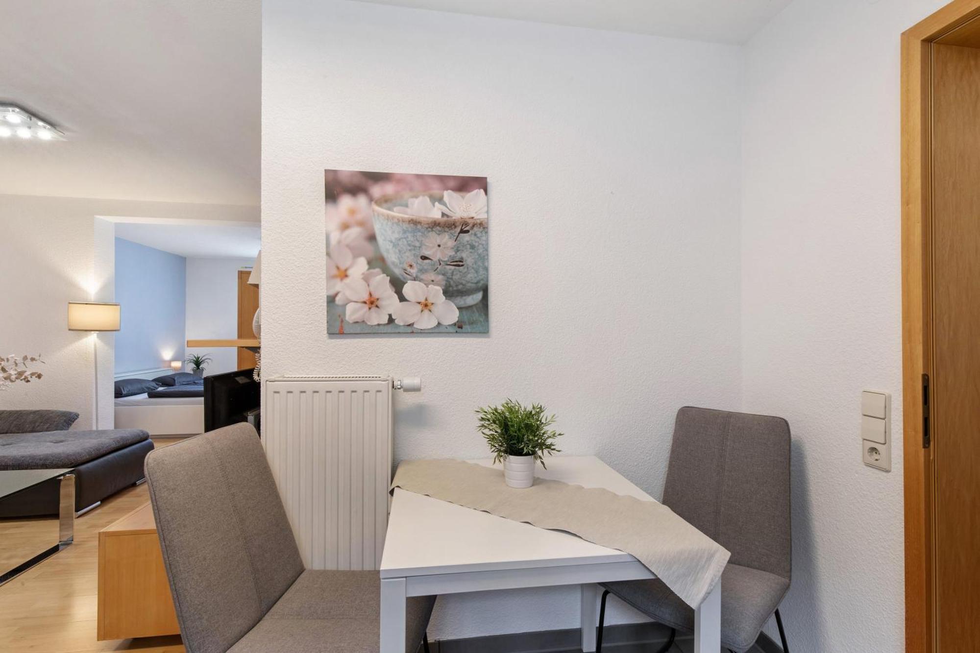 Ferienwohnung Emilia, 36Qm Münsingen Екстериор снимка